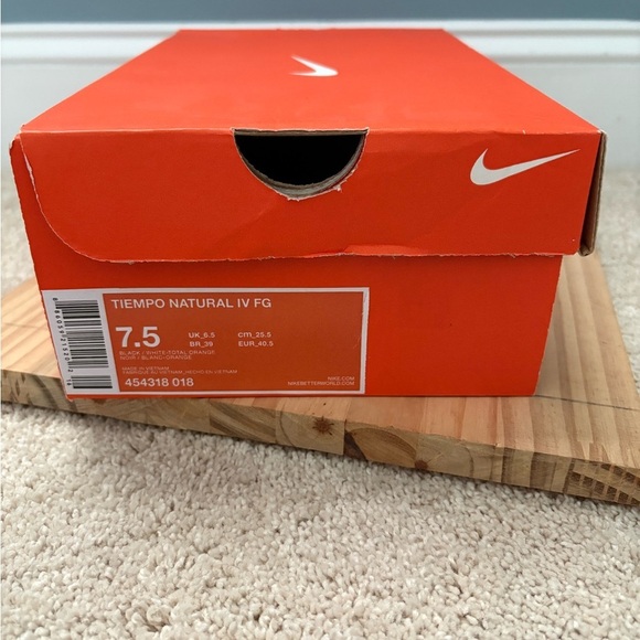 BRAND NEW: Nike Tiempo Natural IV FG Soccer Cleats Black/White Size 7.5 - Picture 7 of 7